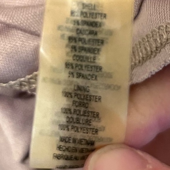 Vince Camuto Gold Metallic Shimmer Long Sleeve Dress Size 6 - Picture 8 of 16